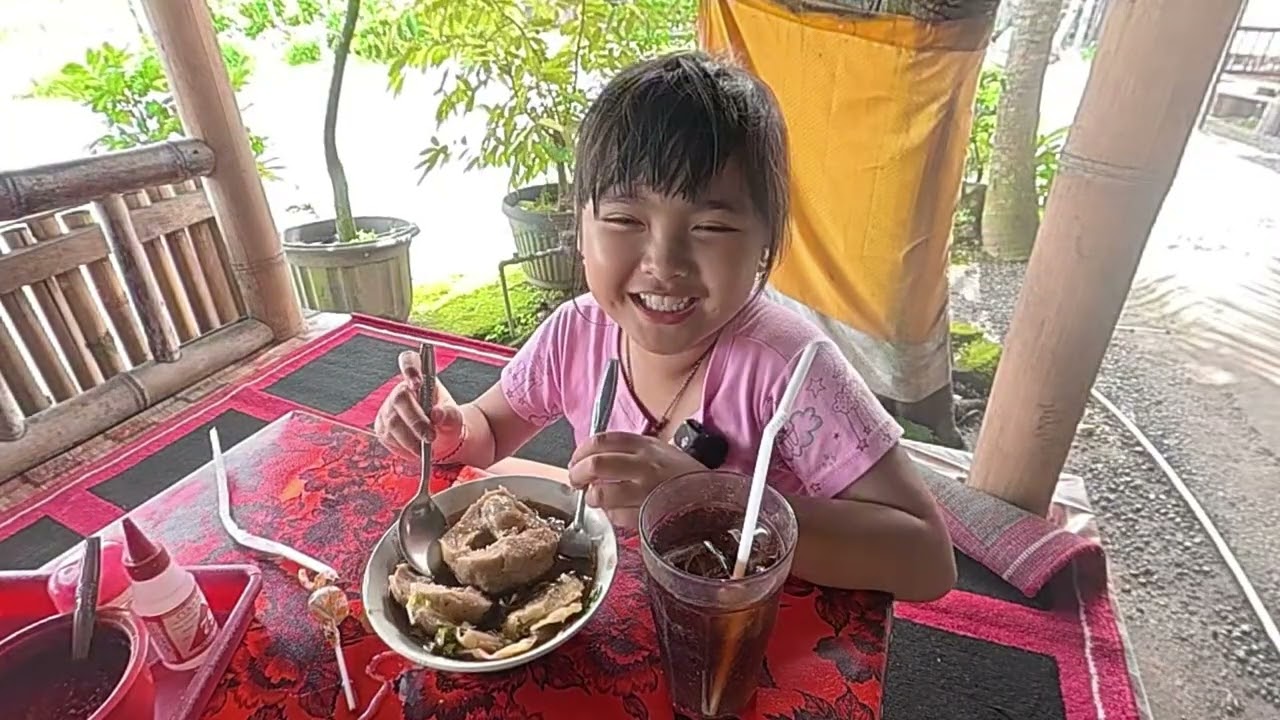 🔴MAKAN BAKSO BERANAK   SELAMAT YA BU ANAKNYA‼️