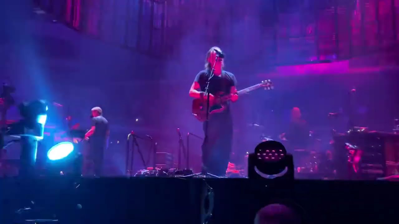 Radiohead - Just - live Madrid 2025-11-07 night 3