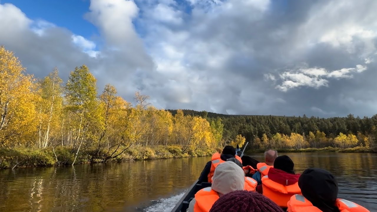 Autumn river boat cruise & hike at Lemmenjoki national park in Lapland 