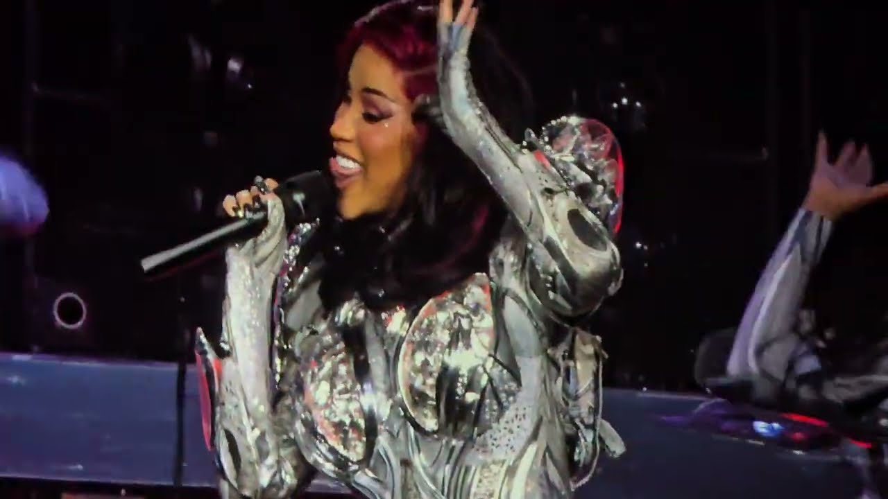 Cardi B - Tomorrow, Bartier Cardi, Outside, Bodak Yellow - Am I The Drama Tour - LA, CA 2/16/2026