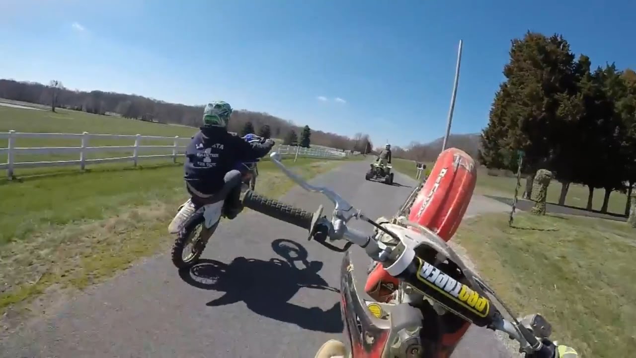 Yz125 & Cr85 Wheelie Battle