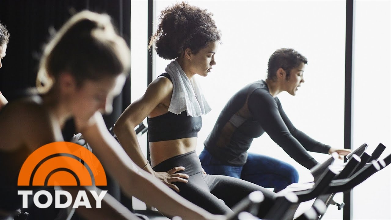 How To Set Your Resolutions (And Actually Stick To Them) In 2022