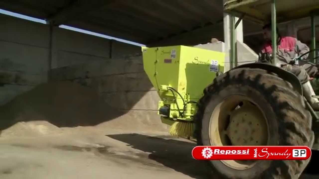 Macchina per la stalla Mod. Spandy 3P &ndash; Repossi Macchine Agricole