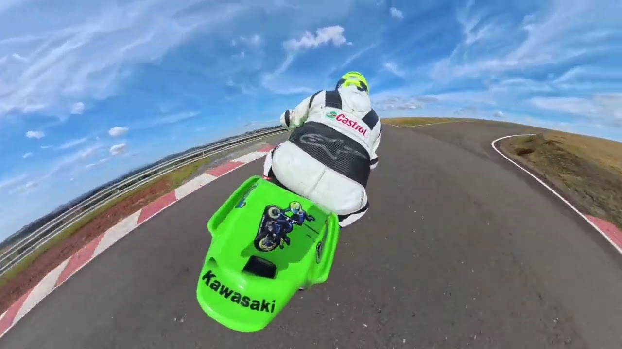 Volta de ninja 400 no haras Tuiuti Trackday 