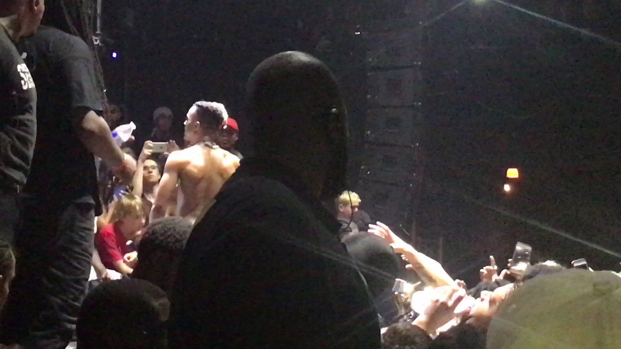 XXXTentacion - Off The Wall (Live at Club Cinema in Pompano Beach on 7/2/2017)
