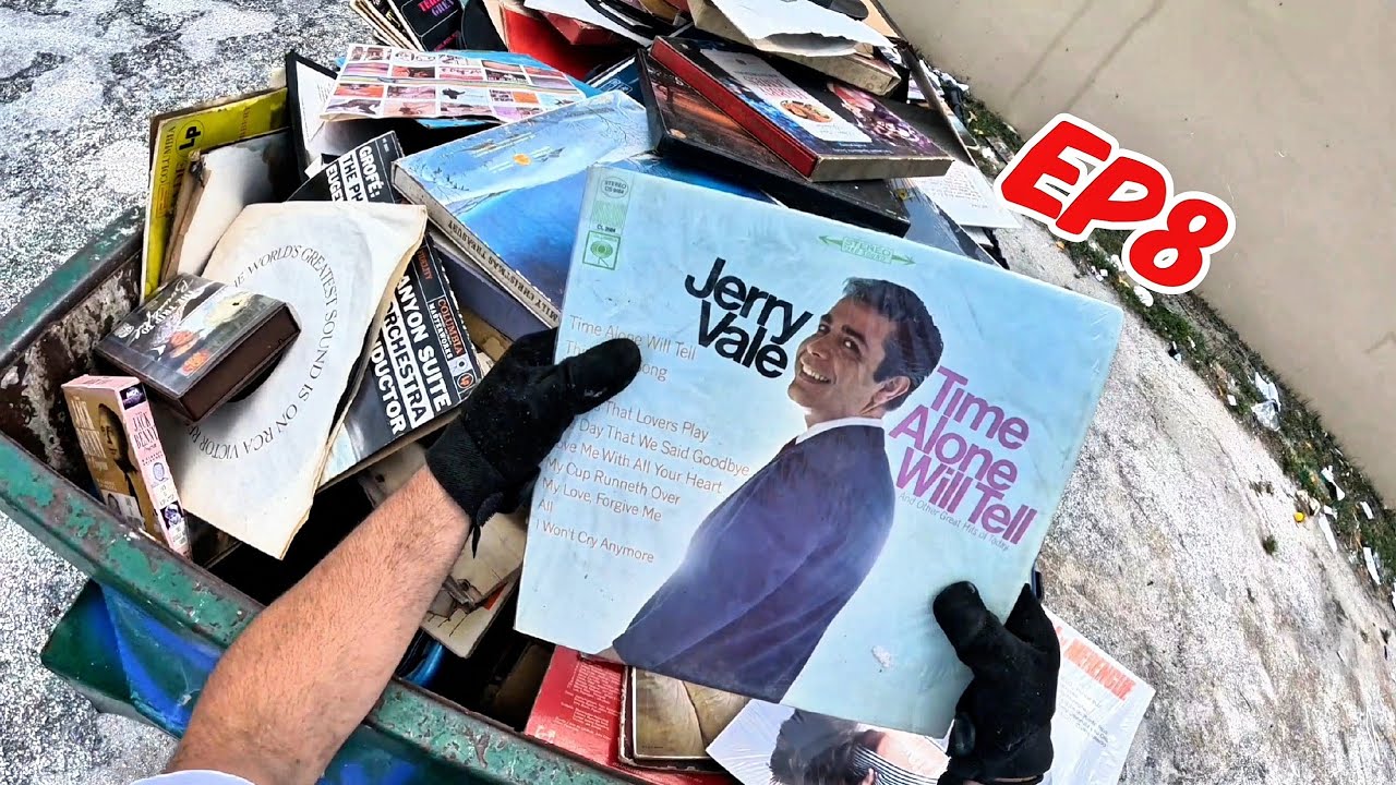 DUMPSTER DIVING! - LOOK AT THESE RECORDS!