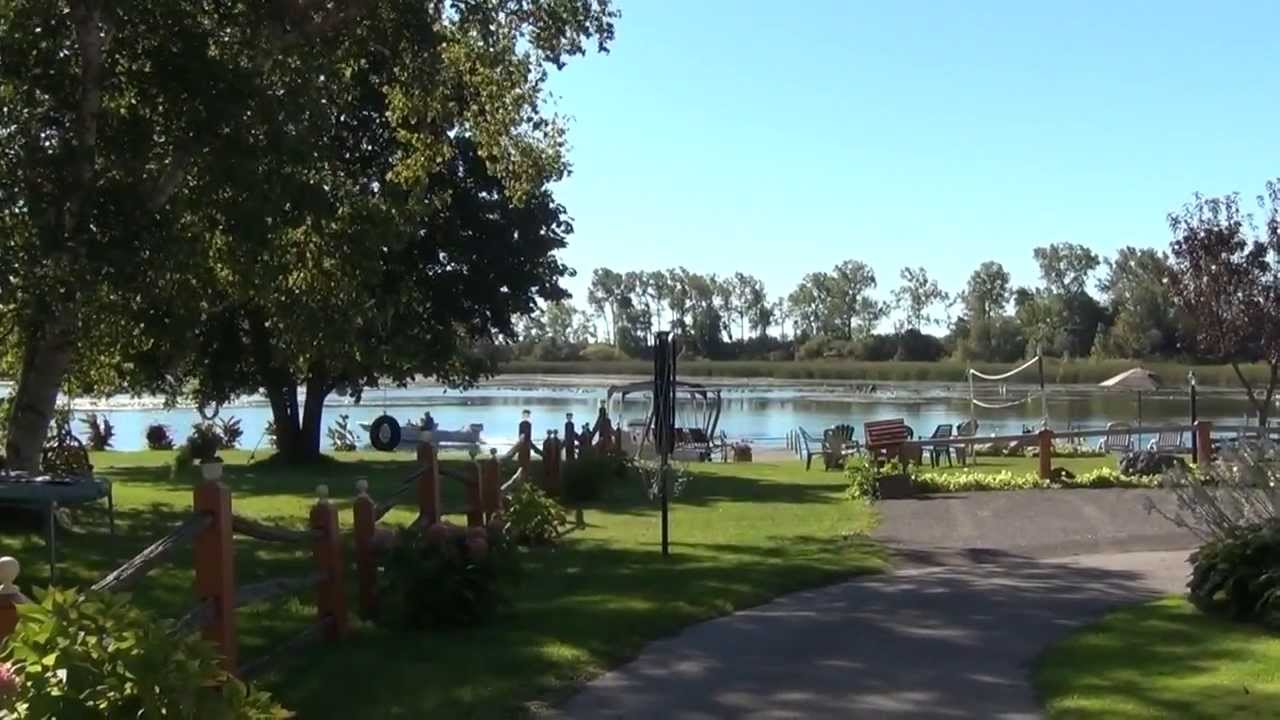 Twin Birch Cottages, Wellington, Prince Edward County