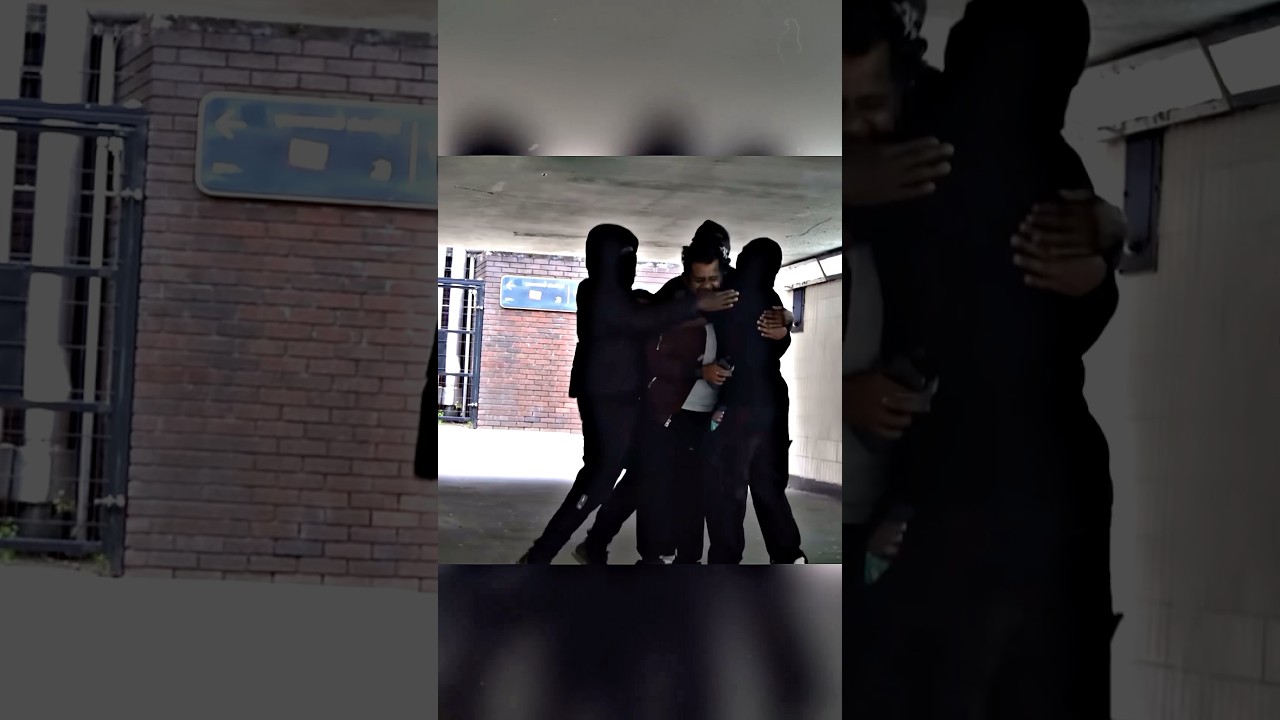 Reverse Robbing People Prank