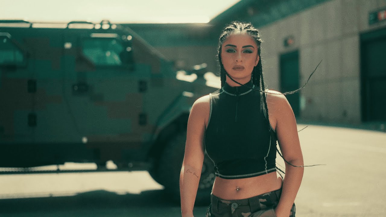 Farah Nella - Bombarder (Clip officiel)