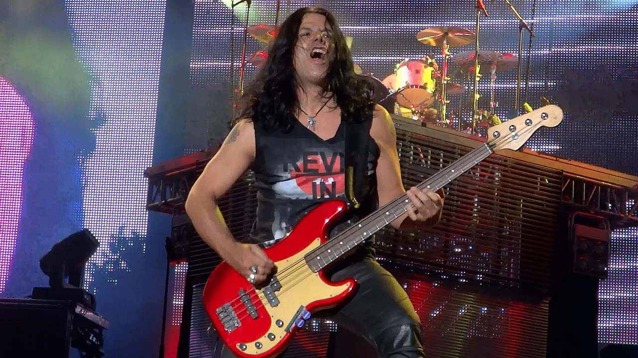 Scorpions -  Pawel Maciwoda - Bass Solo - Kuopio, Finland 26.7.2014