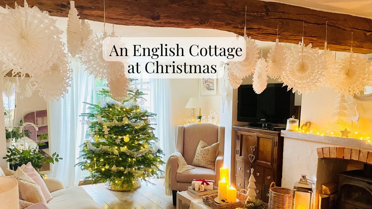 A English Country Cottage  ✨Christmas Home Tour✨