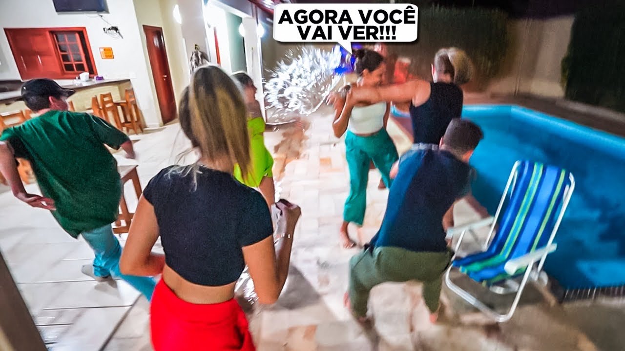 MINHA MÃE E A NINA BRIGARAM!!