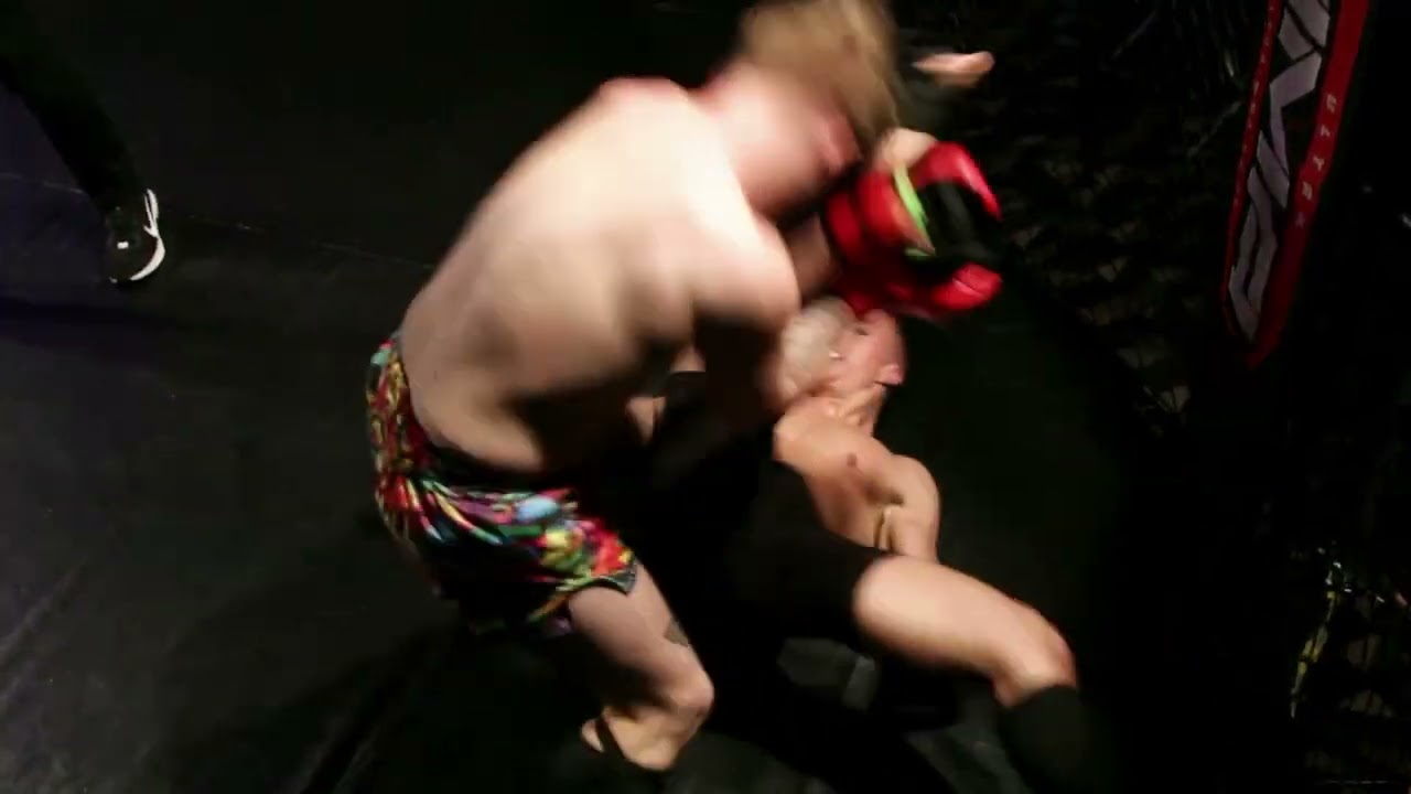 ULTRA MMA GLASGOW 201122 FIGHT 14   CONNOR  THE CROOKY MONSTER  CROOKSTON VS JACK MACFARLANE