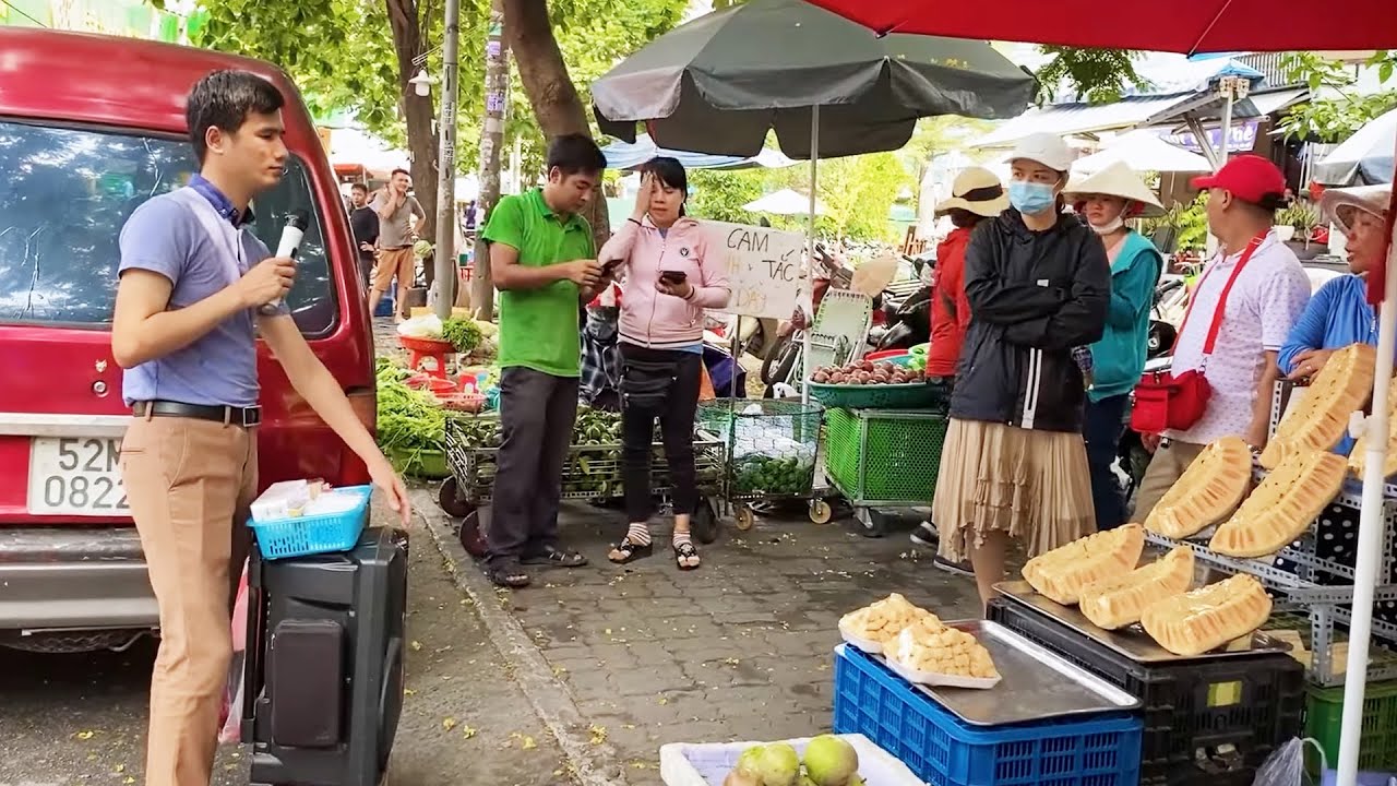 Cả chợ chạy ra xem khi Xuân Hòa hát liên khúc Bolero này - Bolero Ca Sĩ Mù Hát Rong Đường Phố