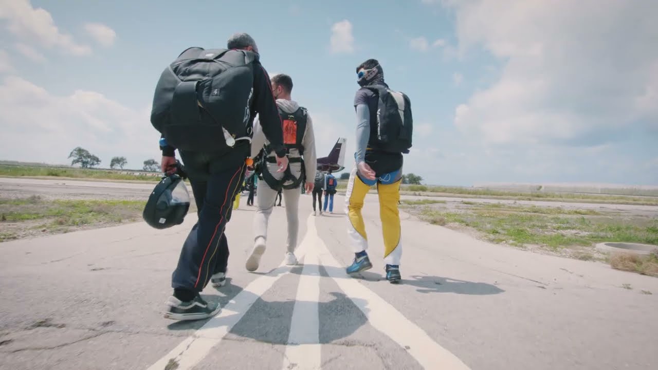פרדייב צניחה חופשית חוף הבונים - כיף בעננים!
