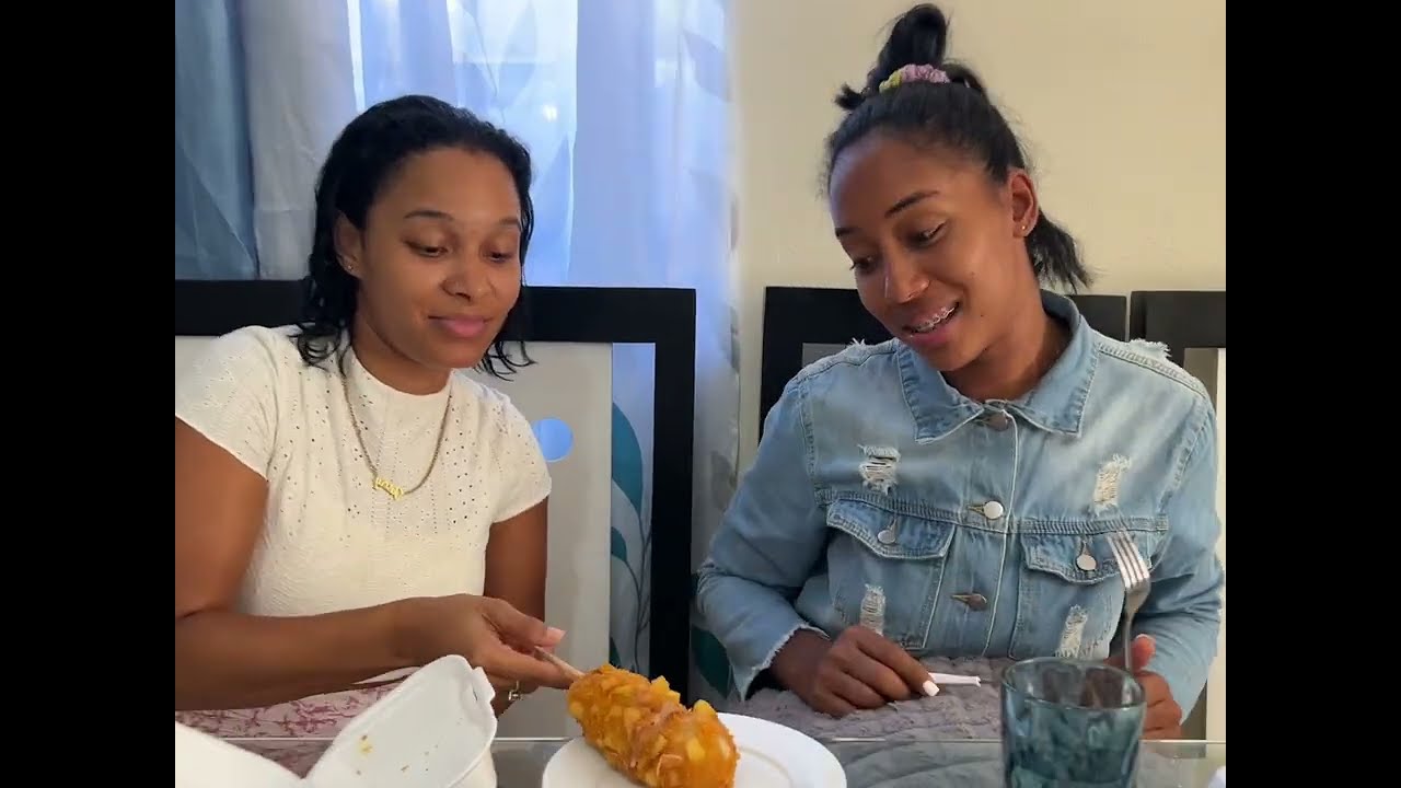 Probando junto a nany todo lo que compré en el barrio chino de Santo Domingo 😅
