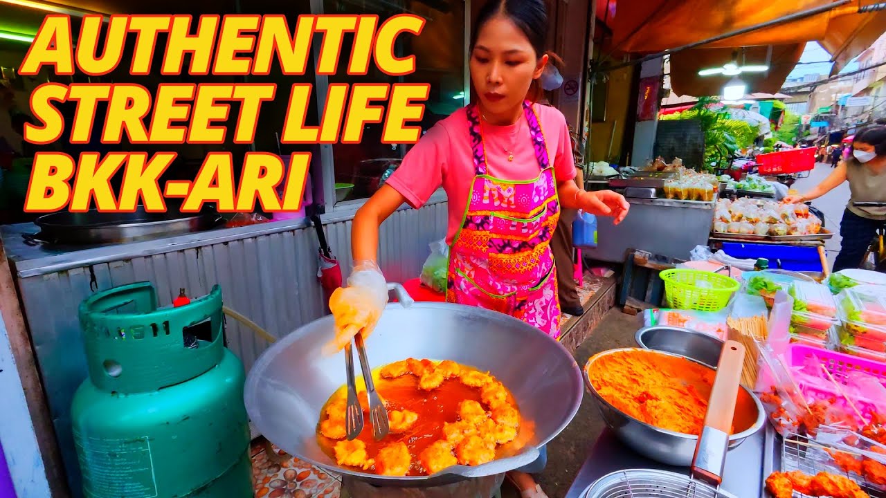 🇹🇭 Bangkok Ari Street Walk – Hidden Street Food Market Under the Bridge | 4K UHD