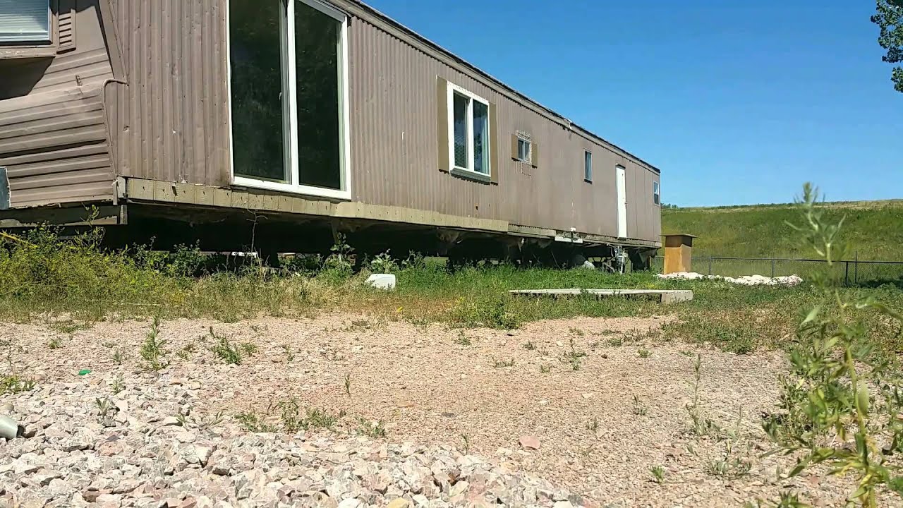 Time lapse unblocking a 14x70 mobile home