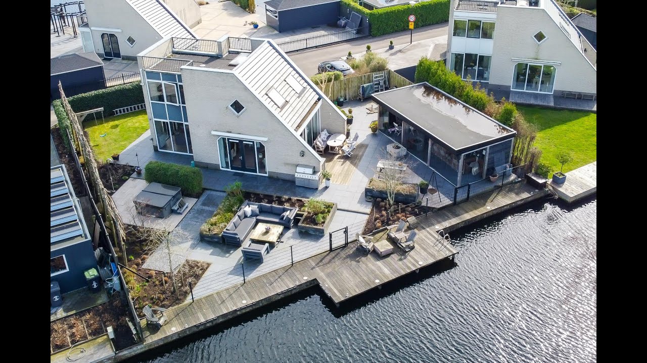 -VERKOCHT- Waeterrijck 13 te Vinkeveen
