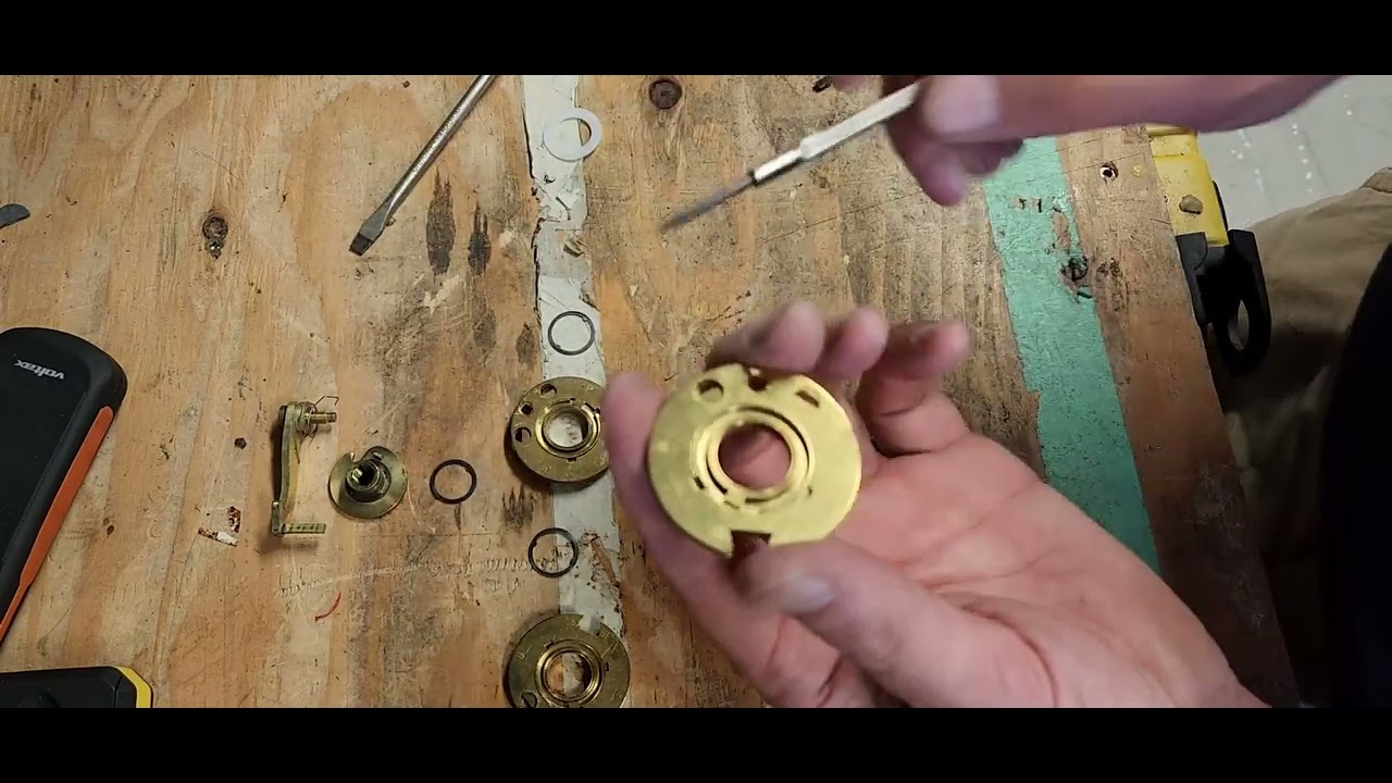 DO NOT LUBRICATE YOUR LOCKS PART 1