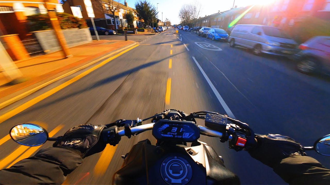 FIRST MOTOVLOG Pt.1 🚨 || Yamaha MT-07 🏍💨 || 4K POV 🎥 || [Black Widow 230mm] 💥 [CP2] [ASMR] 🎧