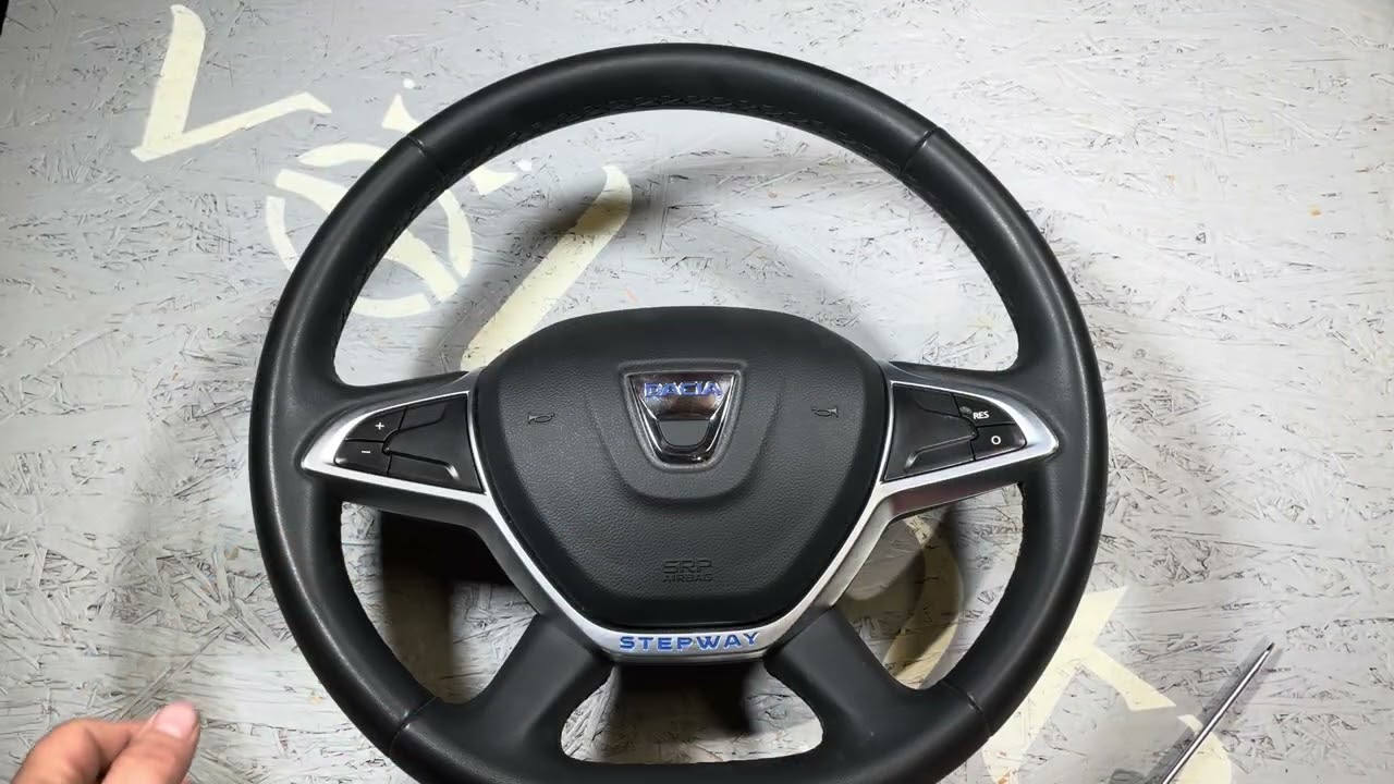 Airbag / Lenkrad ausbauen beim DACIA LOGAN 2019