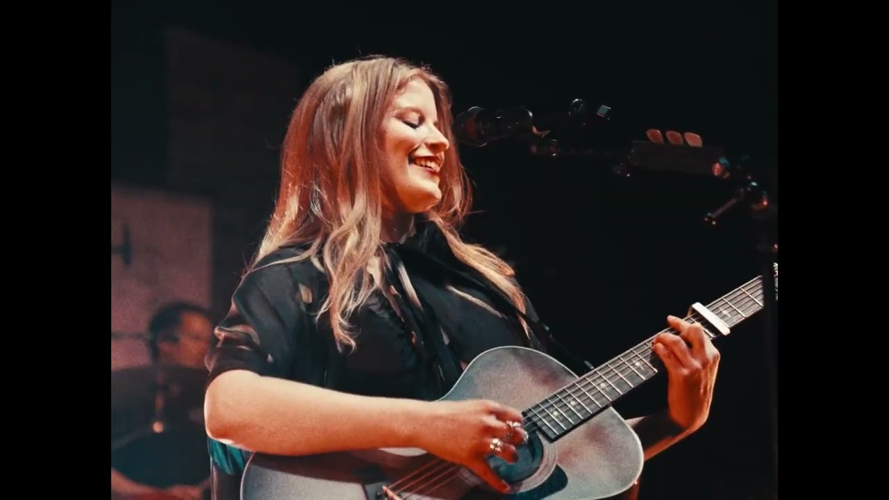 Paris Paloma - Good Boy [Live at O2 Shepherd's Bush Empire]
