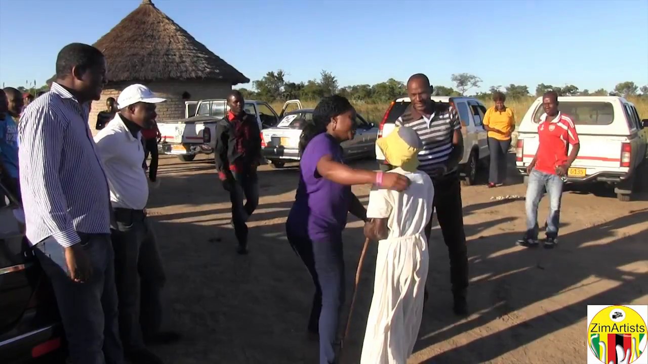 Tribute to a Legend: Fans honour Leonard Dembo's mother.