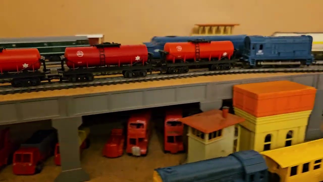 TRIANG HORNBY BR BLUE RUNNING SESSION 