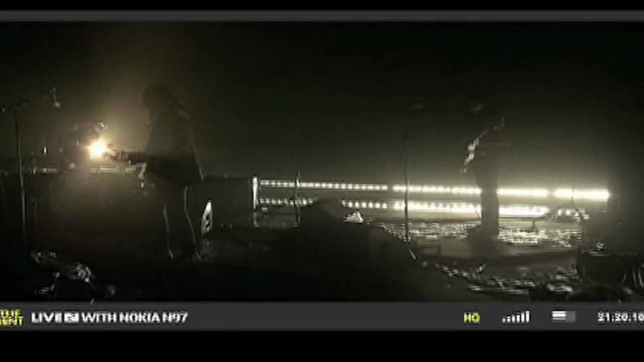 THE DEAD WEATHER LIVE *SO FAR FROM YOUR WEAPON* (High Quality - From The Basement)