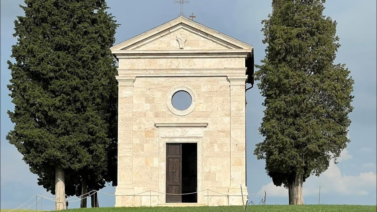 In moto tra le meraviglie della Val d’Orcia