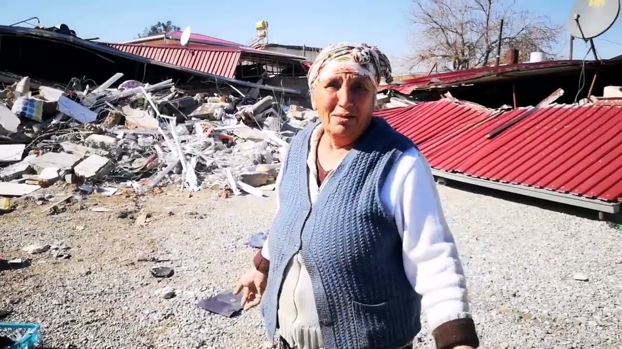 EMİROĞLU KÖYÜ: ÜÇ YURTTAŞ YAŞAMINI YİTİRDİ #PAZARCIK #Erdhej #Deprem