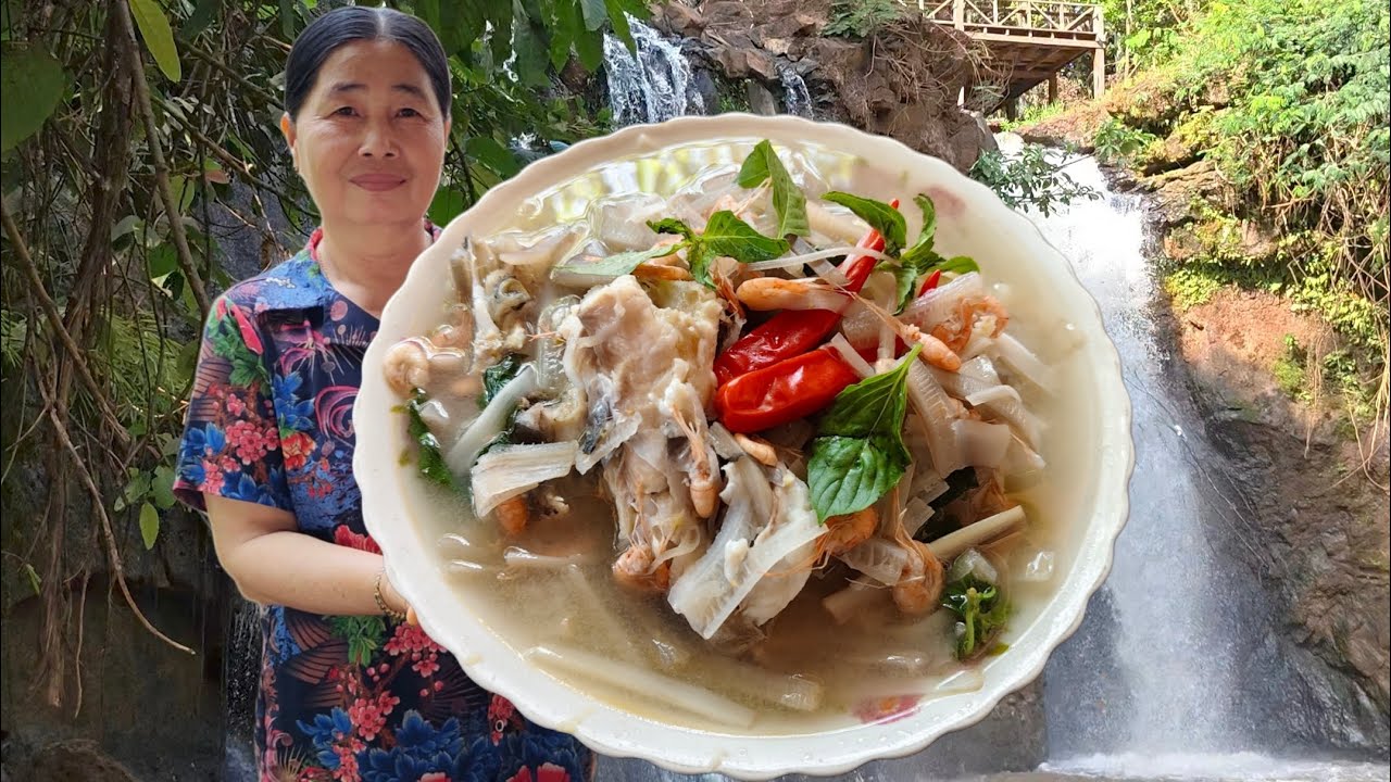 សម្លម្ជូរដើមចេកត្រីឆ្លាំងជាមួយកំពឹសមានរសជាតិឆ្ងាញ់ណាស់-Cambodia food/Dara Cooking 
