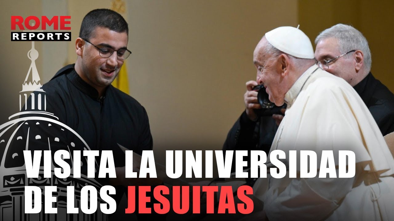 Francisco visita la universidad de los jesuitas “Menos cátedras y más mesas sin jerarquías”