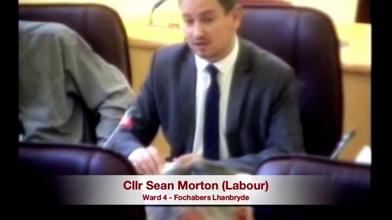 Sean Morton speaks against closure of seven Moray libraries
