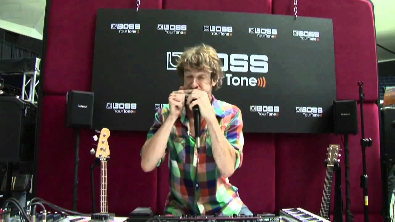 BOSS RC-300 Demo