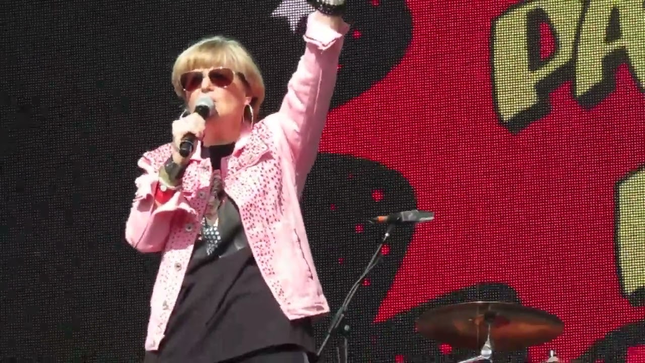 Hazell Dean - Who's Leaving Who (Let's Rock Leeds 18.09.21)