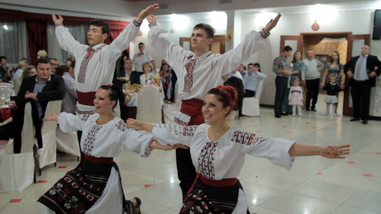 Ансамбль Кадынжа зажигает на свадьбе
