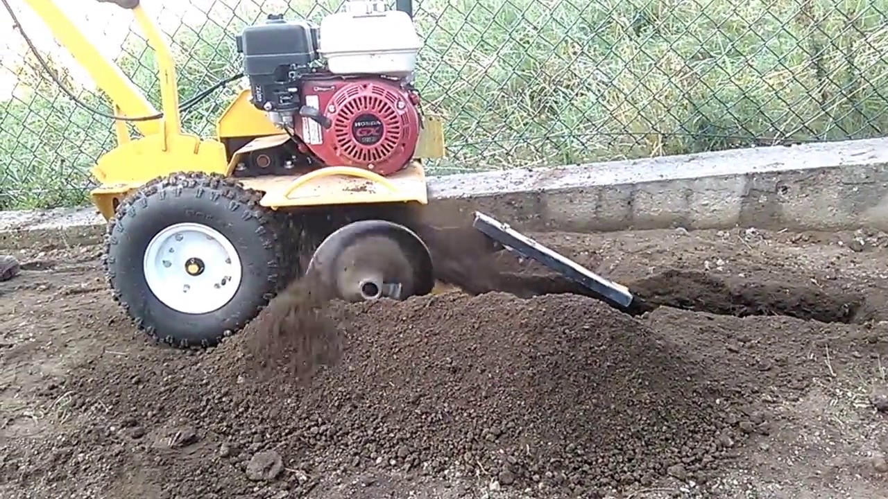 Praca koparki łańcuchowej - nawodnienia, przepusty, instalacja elektryczna