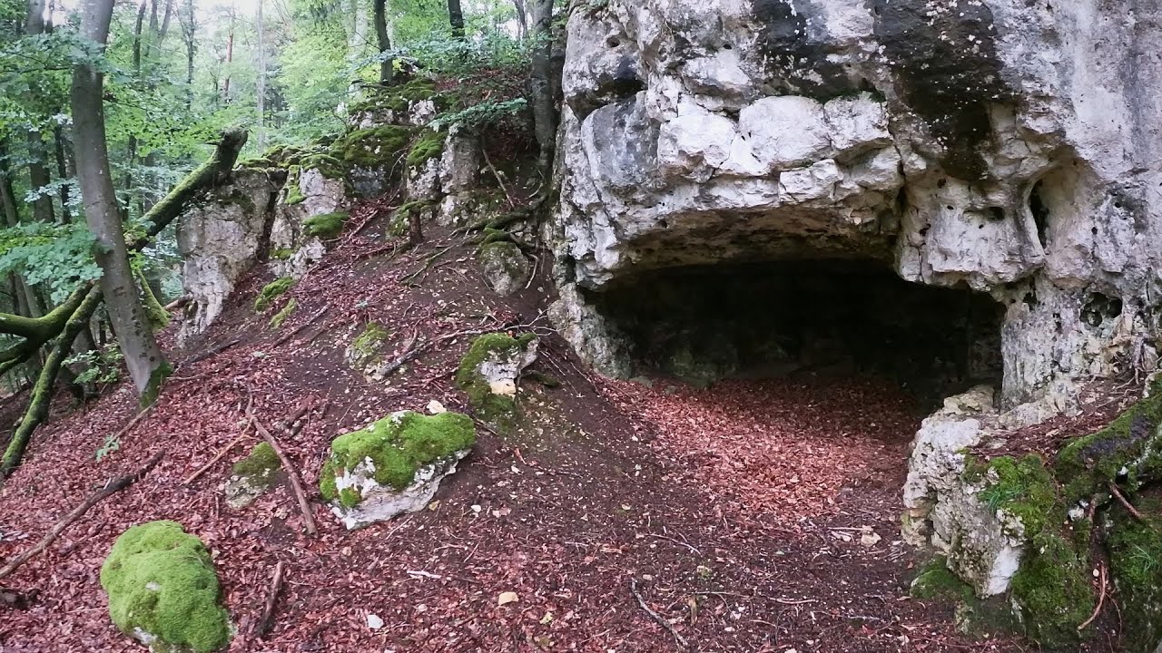 Wanderung zur Höhle ohne Namen