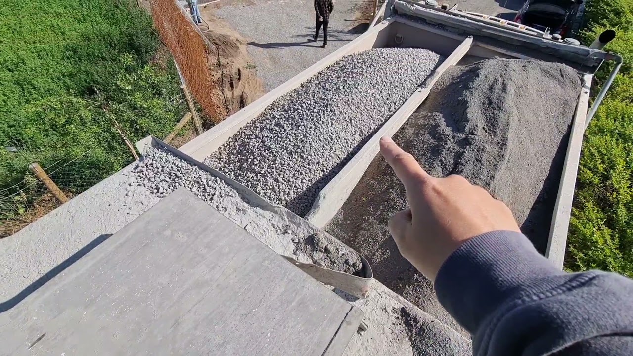 Mixer volumetrico de melon / construyendo un estacionamiento