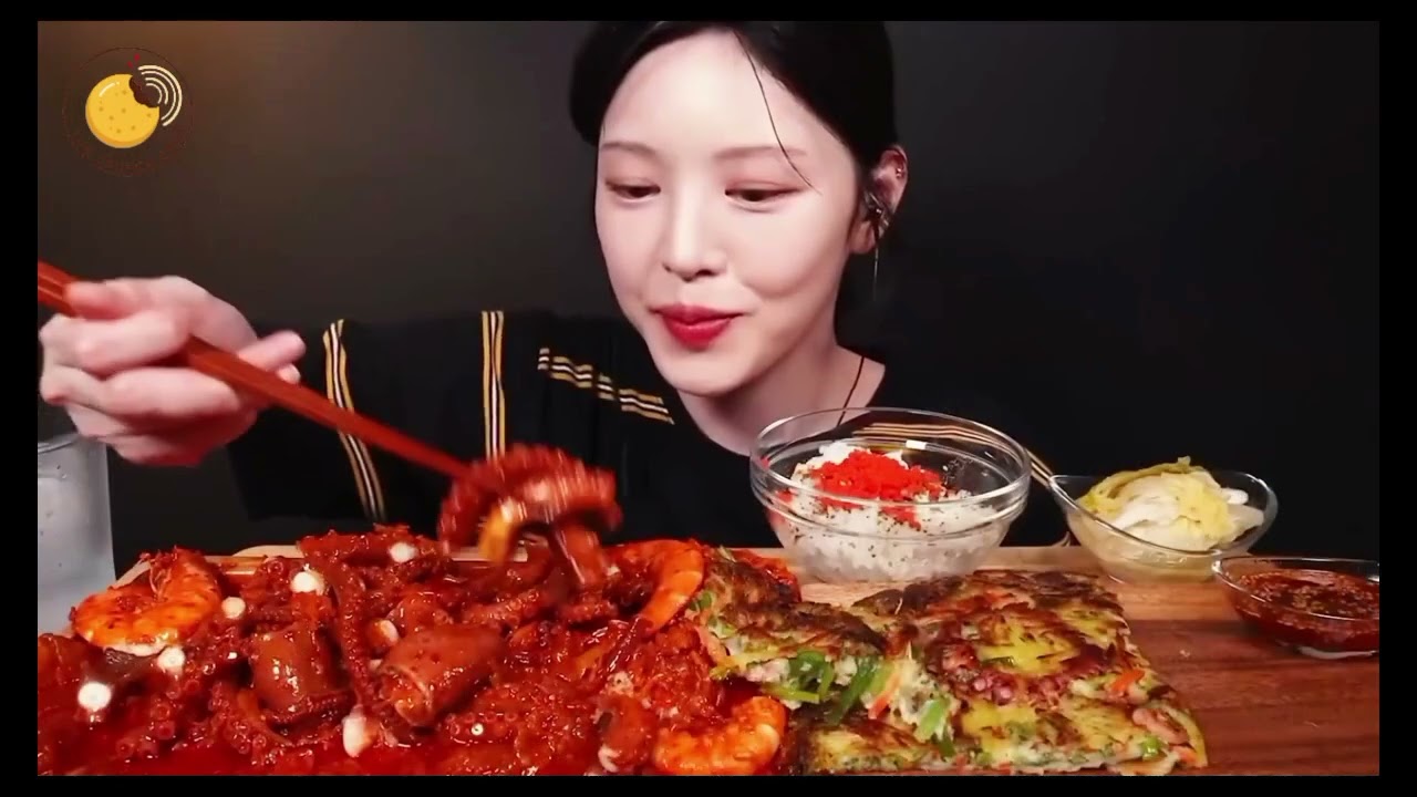 Crispy or Saucy for the next video? You choose!👇#mukbang #asmr #chinesefood #viralvideo 