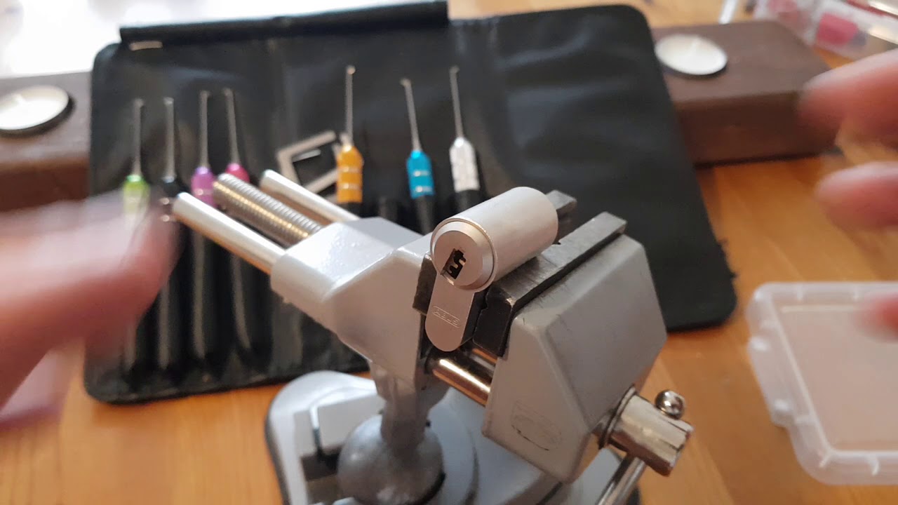 (57) abus extra classe lock picked and gutted