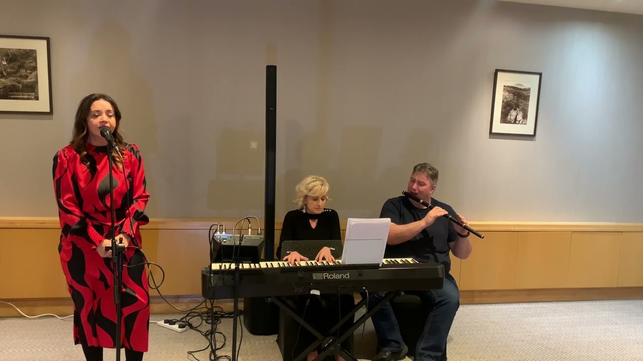 Noreen Bawn @oliviaohanlonmusic