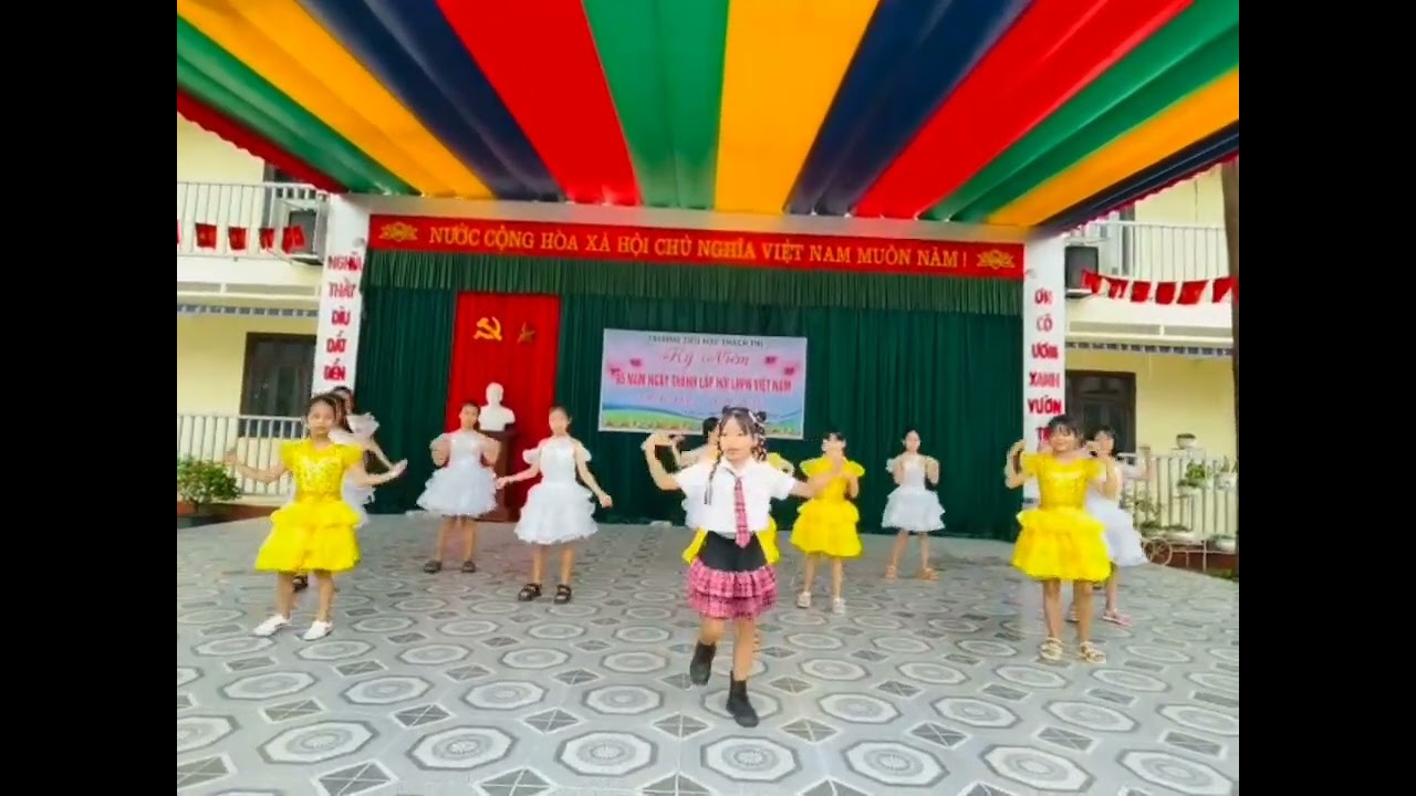 💥Trường Tiểu học Thạch Thị💚Sinh hoạt dưới cờ tuần 6. Chủ điểm yêu quý mẹ và cô. Lớp 5G💞