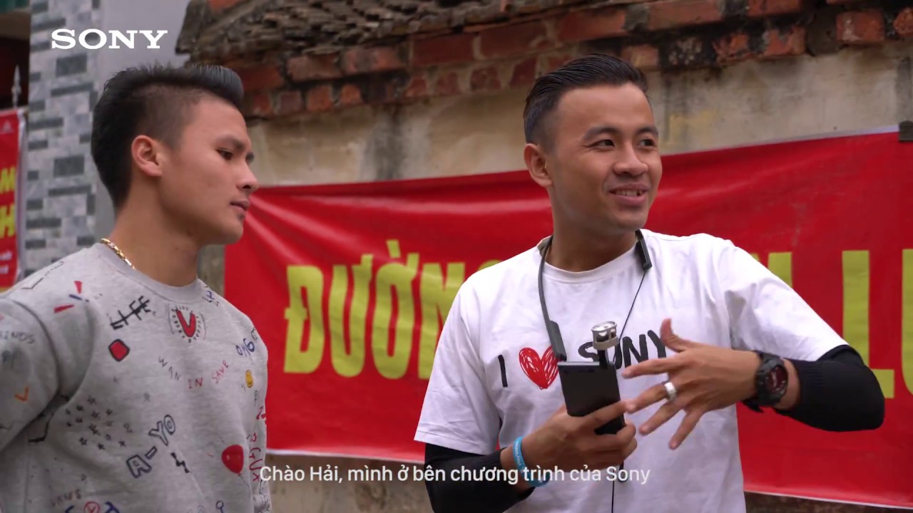 Cùng cầu thủ U23 Nguyễn Quang Hải vượt thử thách tâng bóng của Sony