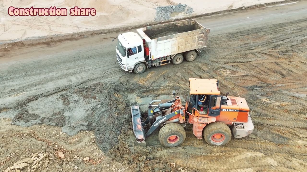 DISD SD300N Loader Pushing Dirt | Powerful Wheel Loader Earthmoving Action 2025