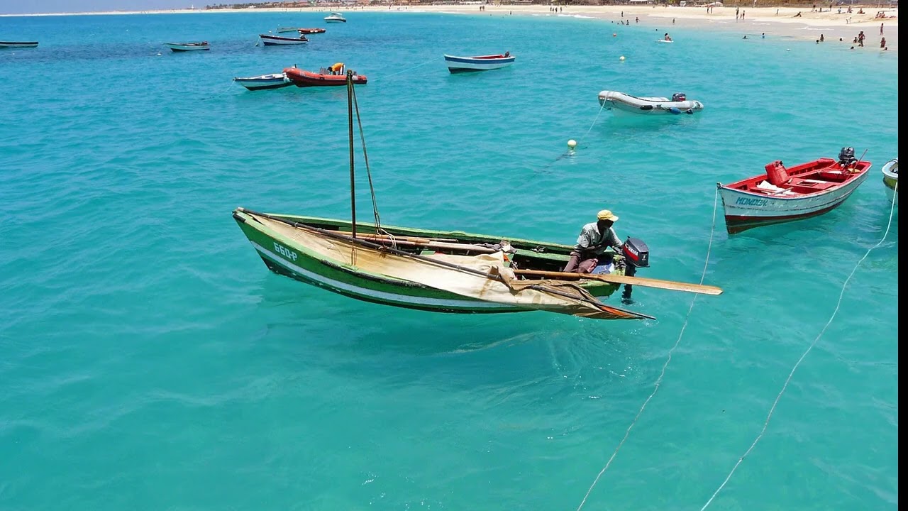 RaRoToNgA   Cape Verde Winter Season
