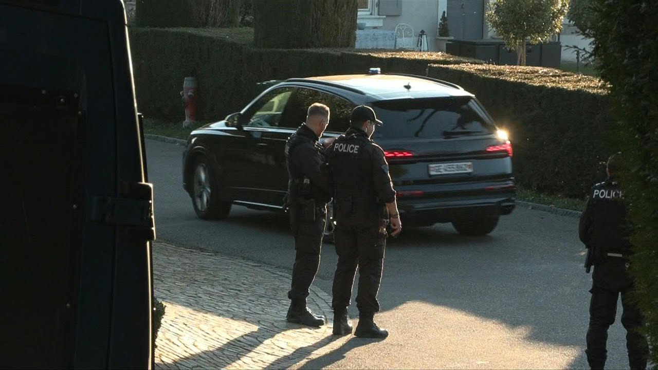 US and Iranian delegations return to resume nuclear talks in Switzerland | AFP