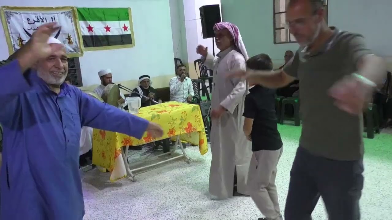 مولد بمناسبة انتصار الثورة السورية في منزل المرحوم الحاج اسعد اقرع ( تصوير حسن حنورة ) القسم الثالث